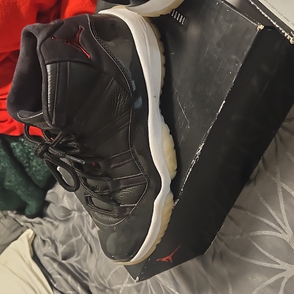 JORDAN RETRO 11 - Picture 2 of 6